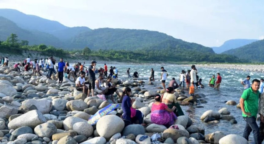 লুট হওয়া সাদা পাথর উদ্ধার ও পুনঃস্থাপনের সিদ্ধান্ত