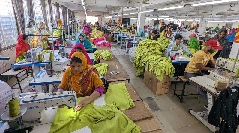 ভারতে পোশাক রপ্তানি বেড়েছে ১৯ শতাংশ