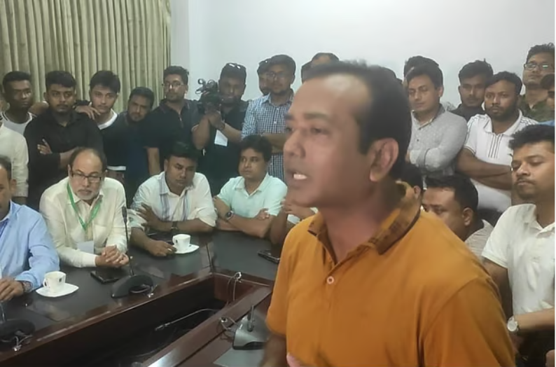 ডাকসু নির্বাচনে কারচুপির অভিযোগ ছাত্রদলের, অস্বীকার উপাচার্যের