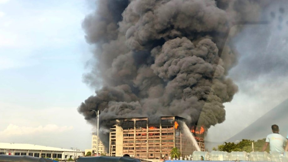 ‘চিকিৎসা সরঞ্জাম’ তৈরির কোম্পানি পুড়ল চট্টগ্রাম ইপিজেডে