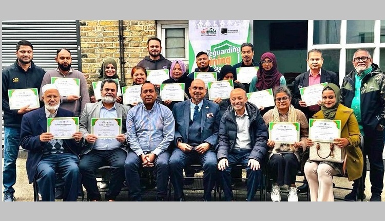 ইস্টহ্যান্ডস-এর উদ্যোগে লন্ডনে সেইফগার্ডিং ট্রেনিং সেশন