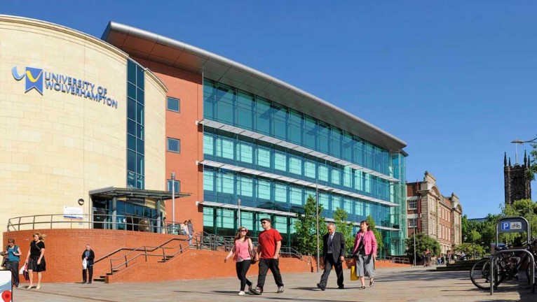 যুক্তরাজ্যের ৯ বিশ্ববিদ্যালয়ে নিষিদ্ধ বাংলাদেশি শিক্ষার্থী!