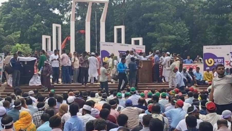 আন্দোলনে থাকা প্রাথমিকের শিক্ষকদের বদলি, ‘শাটডাউন’ কর্মসূচি স্থগিত