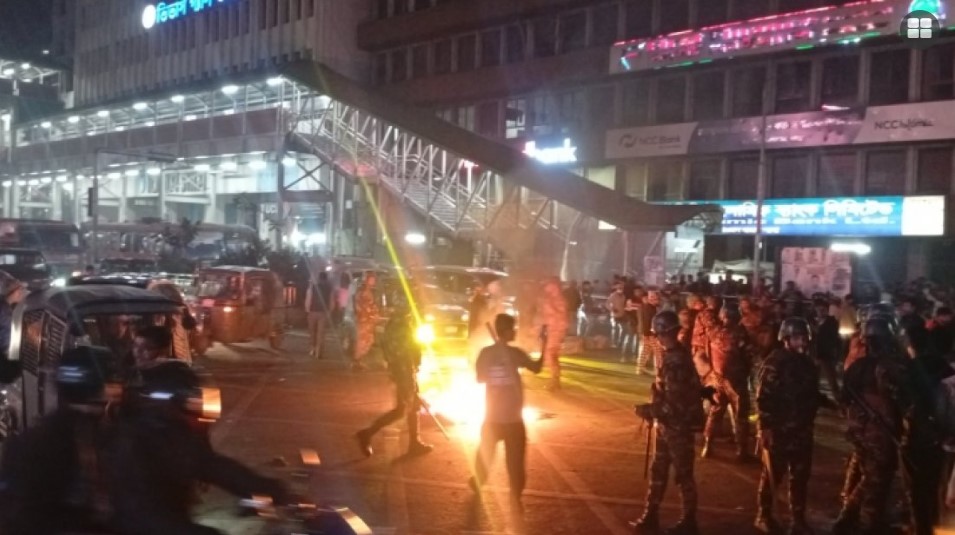 রাজধানীতে প্রকাশ্যে গুলি করে স্বেচ্ছাসেবক দলের নেতাকে হত্যা, কাওরানবাজারে বিক্ষোভ