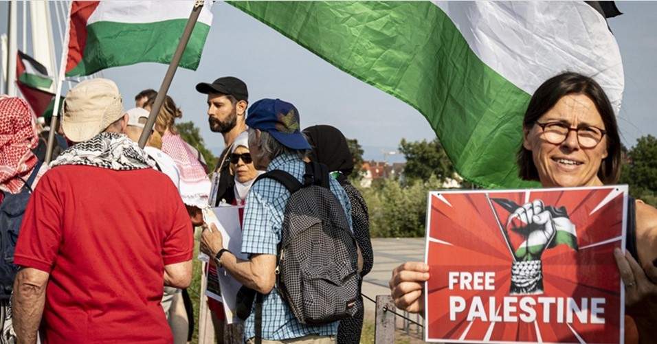 ফিলিস্তিনিদের সমর্থনে ইউরোপজুড়ে বিক্ষোভ