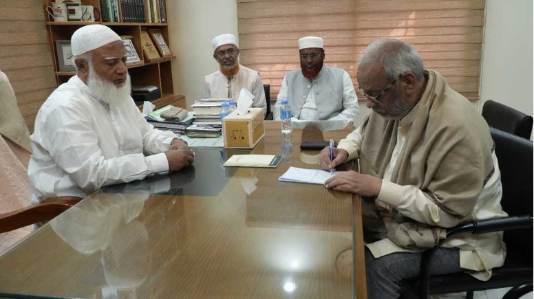 বিএনপি থেকে তিন দফা বহিষ্কৃত আখতারুজ্জামানকে দলে নিল জামায়াত